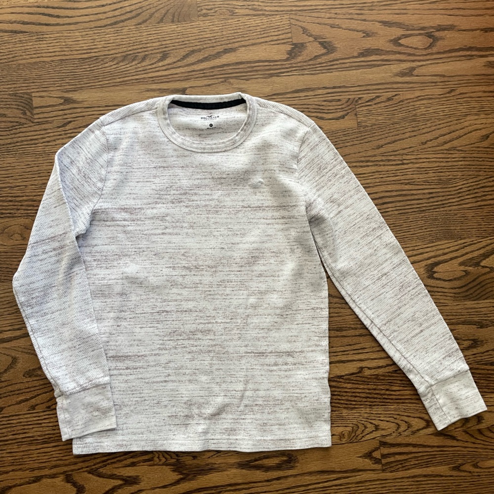 Hollister white pattern men’s waffle shirt size M